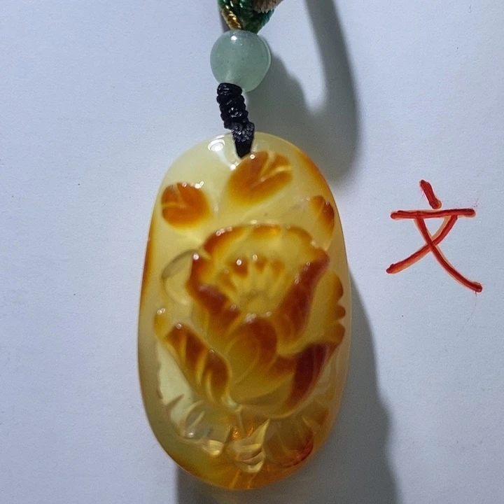 琥珀未镶嵌珠宝奇石71