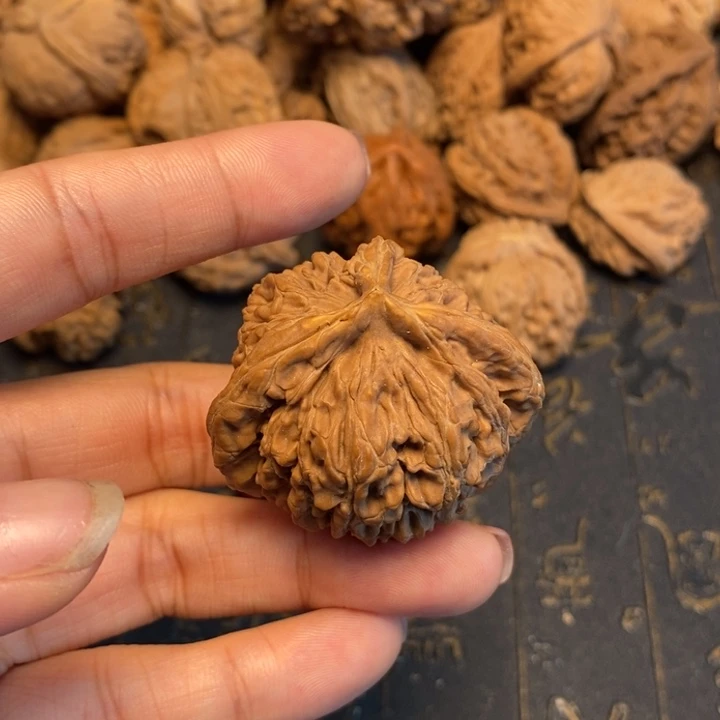 文玩核桃吊坠T**y文玩核桃异形单只