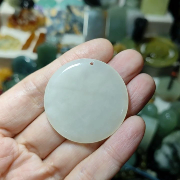 岫玉未镶嵌挂坠款式