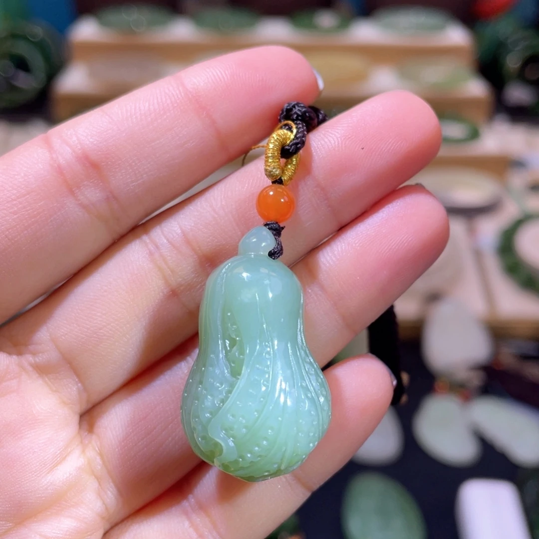 和田玉高品粉青吊坠未镶嵌