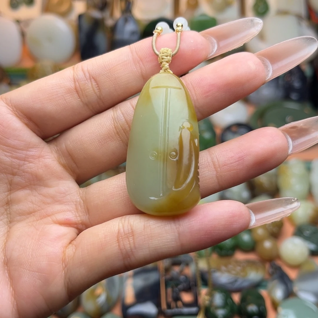 颈饰未镶嵌和田玉