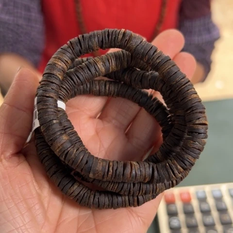 沉香手串白棋虫漏沉水8克卡0.8多样性发1条