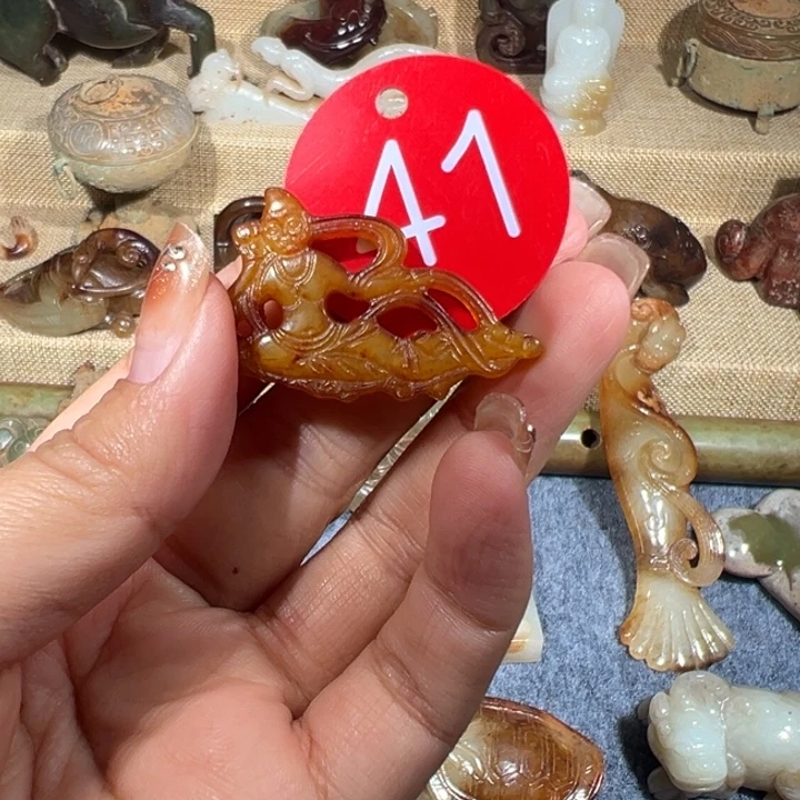 和田玉未镶嵌挂件