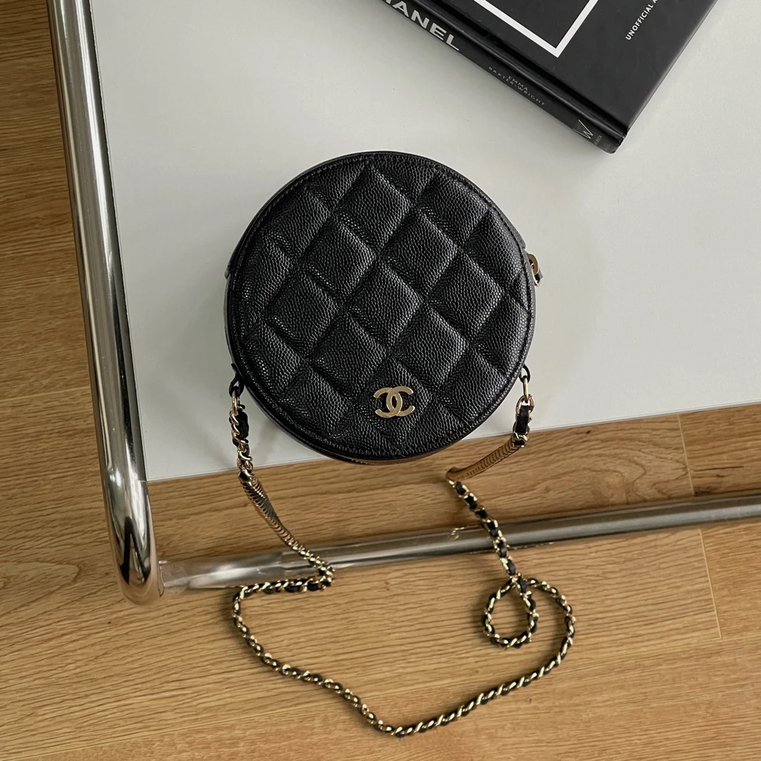 95新 Chanel/香奈儿 Chanel黑金鱼子酱圆饼斜挎｜2109