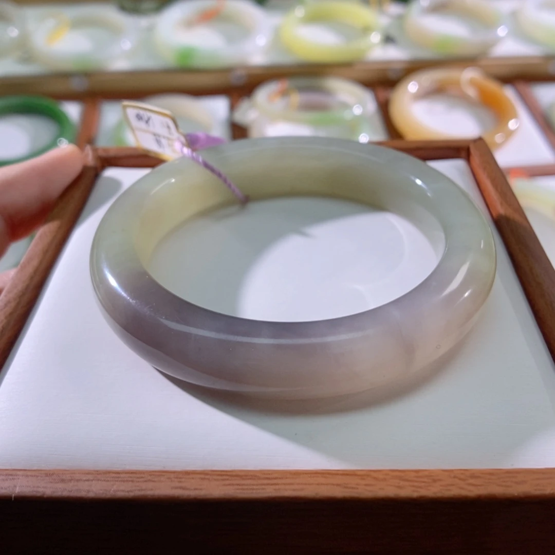 【闪购商品】未镶嵌手镯和田玉