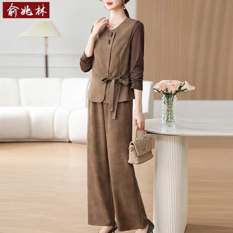 中年妈妈春装套装2025新款洋气中老年女马甲外套春秋季上衣三件套