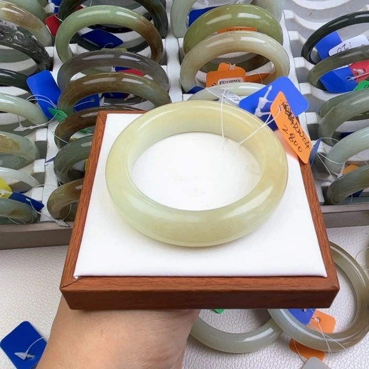 未镶嵌手镯和田玉七点