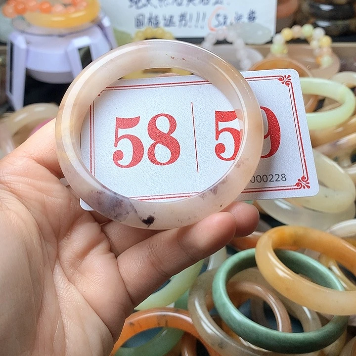 石英质玉（黄龙玉）未镶嵌手镯