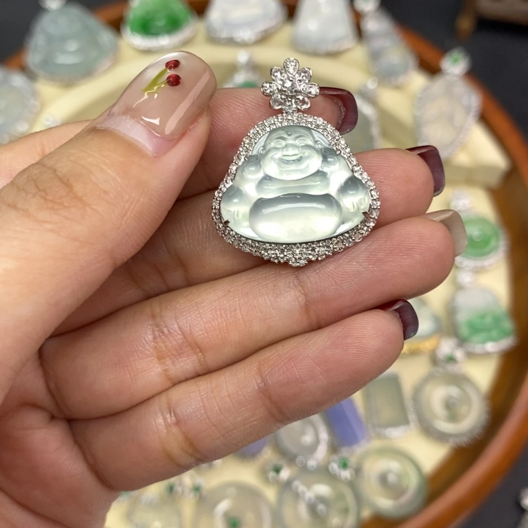 翡翠颈饰18K金镶嵌M****生A货翡翠