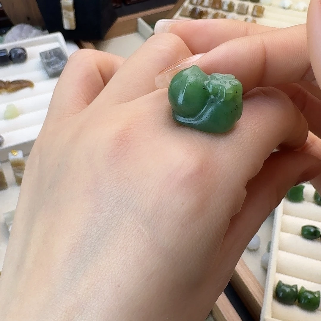 ℒ***乐和田玉未镶嵌珠宝半成品