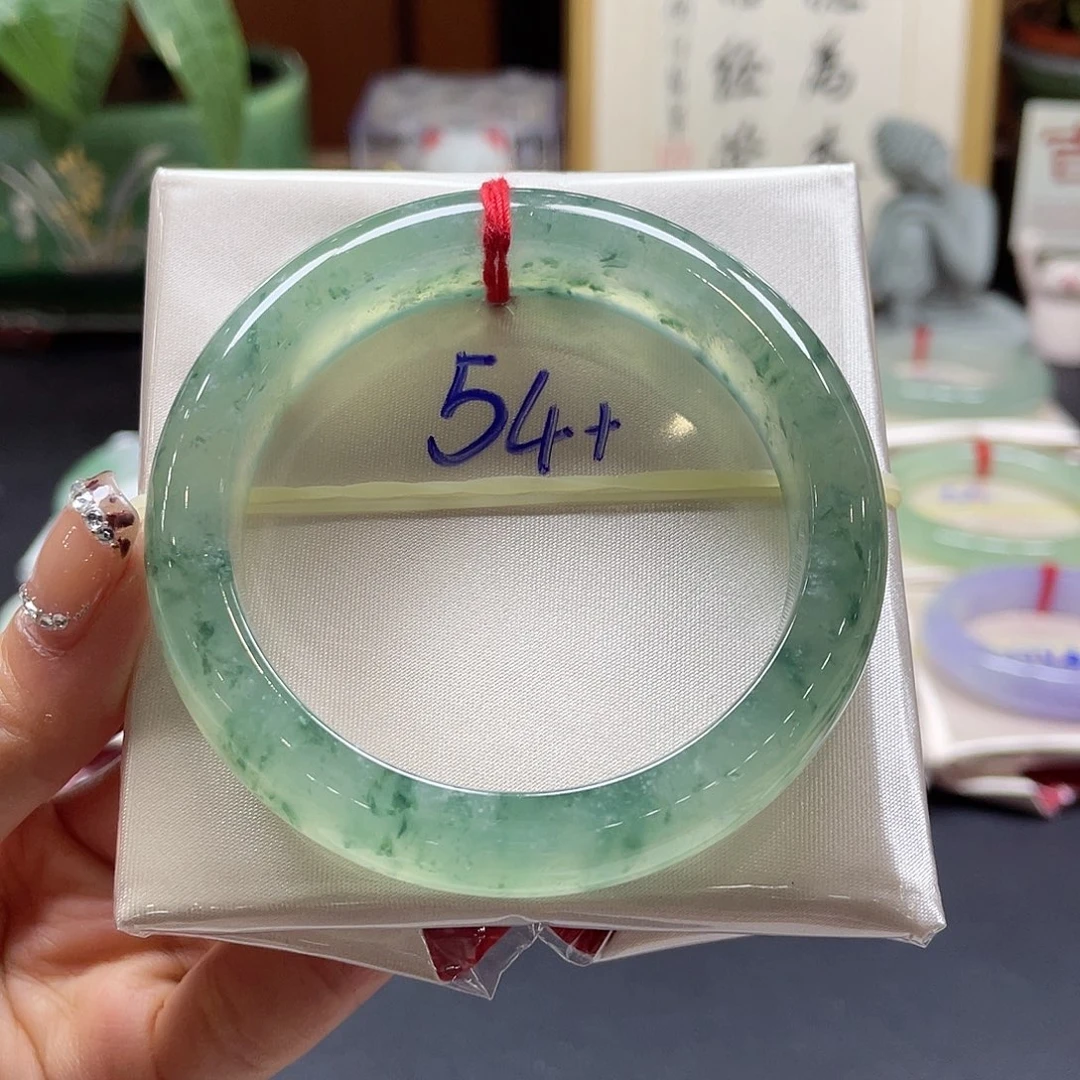 翡翠未镶嵌手镯83 号