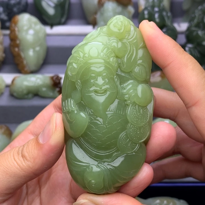 和田玉未镶嵌把件