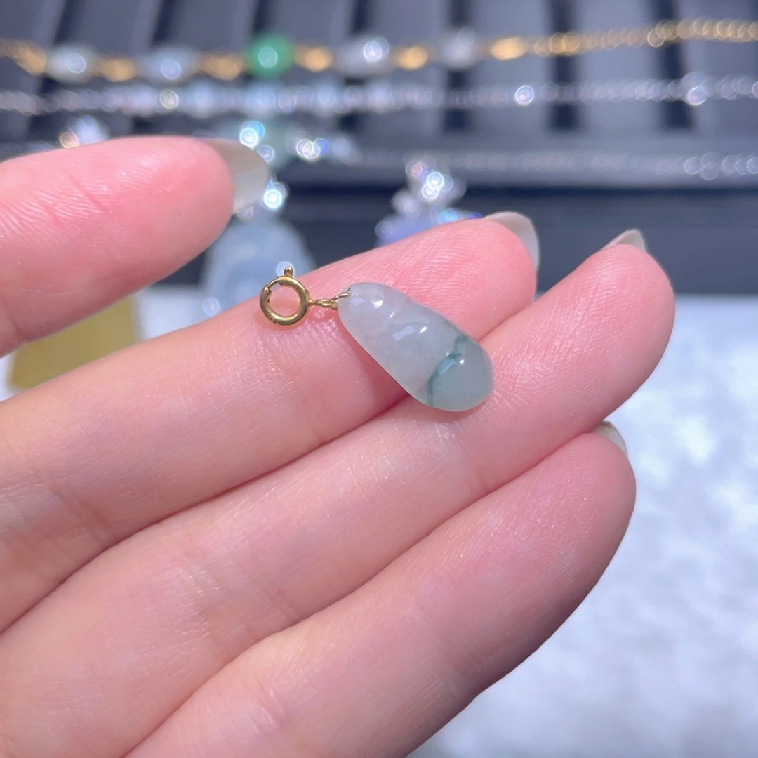 翡翠18K金镶嵌颈饰翡翠