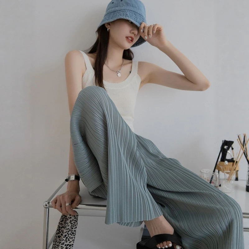 松弛感冰丝褶皱垂感休闲阔腿裤女夏季高腰松紧直筒缎面凉凉梧桐裤