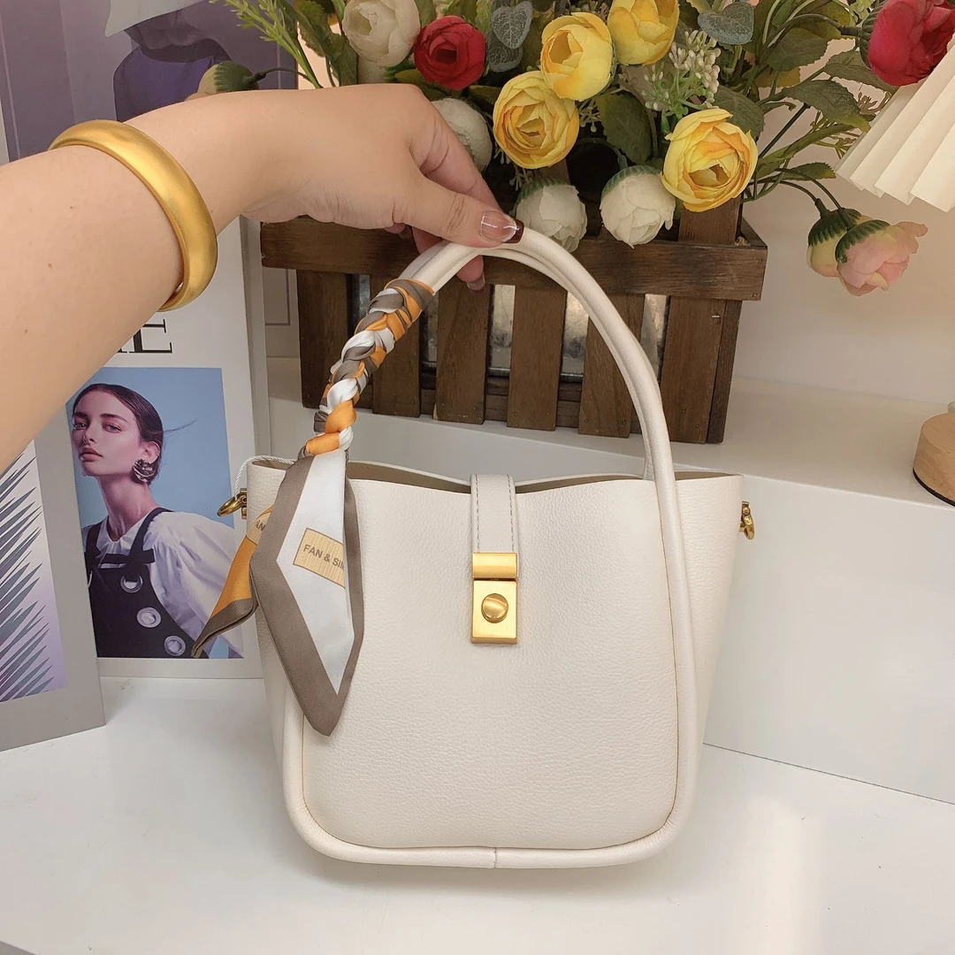 轻奢小众高级感包包女式新款夏季手提小包菜篮子包百搭单肩斜挎包