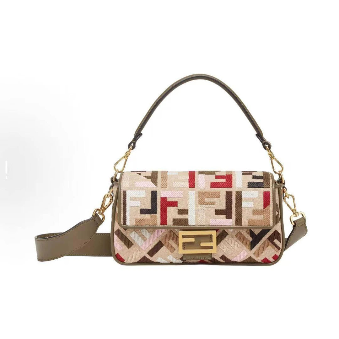 99新 FENDI/芬迪 胖虎佳佳/箱包/斜挎包/31B2509290020