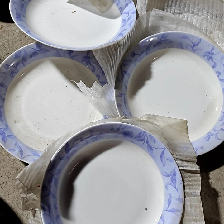瓷片陶瓷盘子碗啥都有