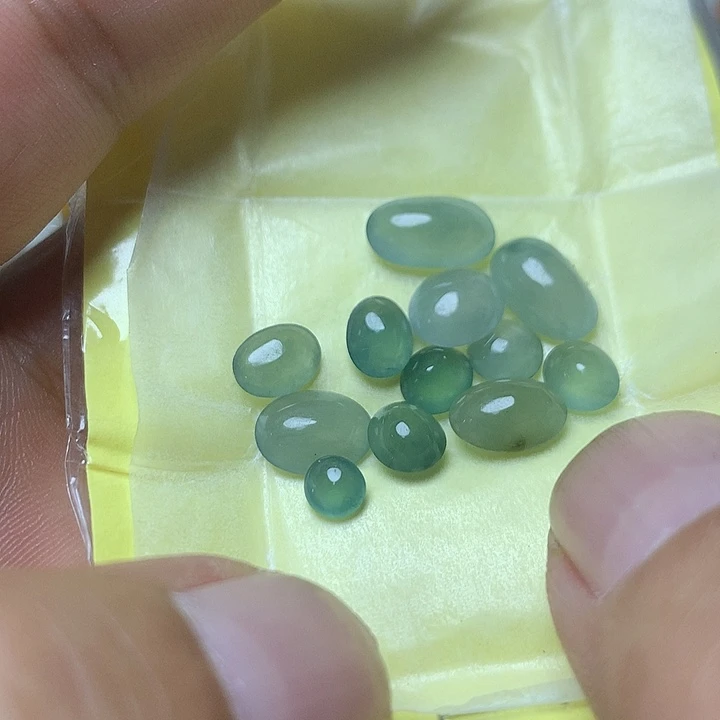 定制翡翠未镶嵌戒指