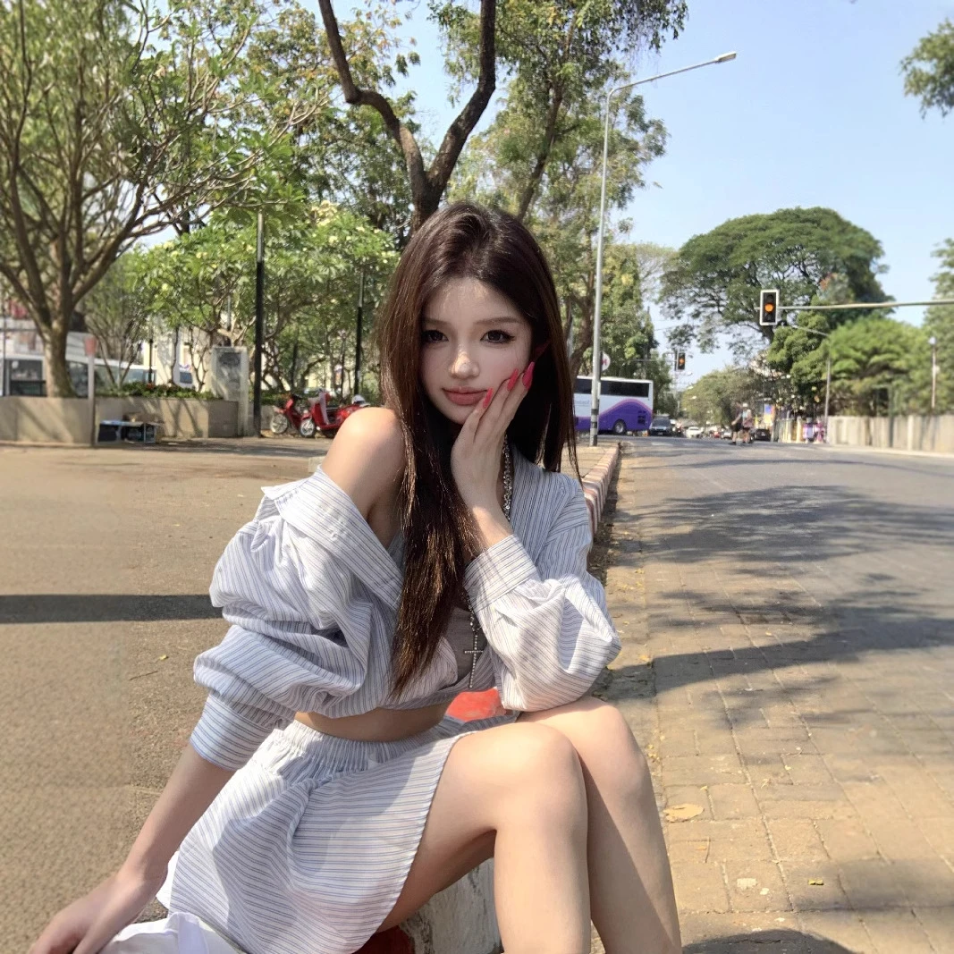 实拍 “阳光少女”蓝条纹衬衫裙裤套装女春季运动休闲两件套
