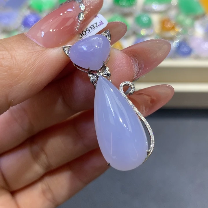 翡翠颈饰18K金镶嵌翡翠