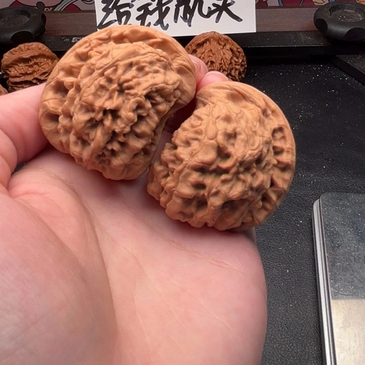 文玩核桃把件1732座山雕7.1