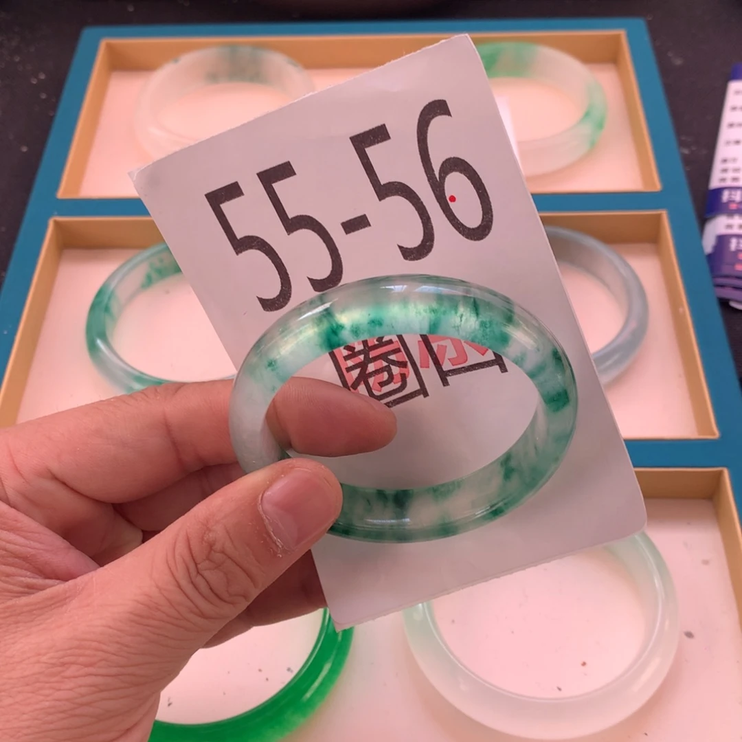 1石英岩玉手镯手镯