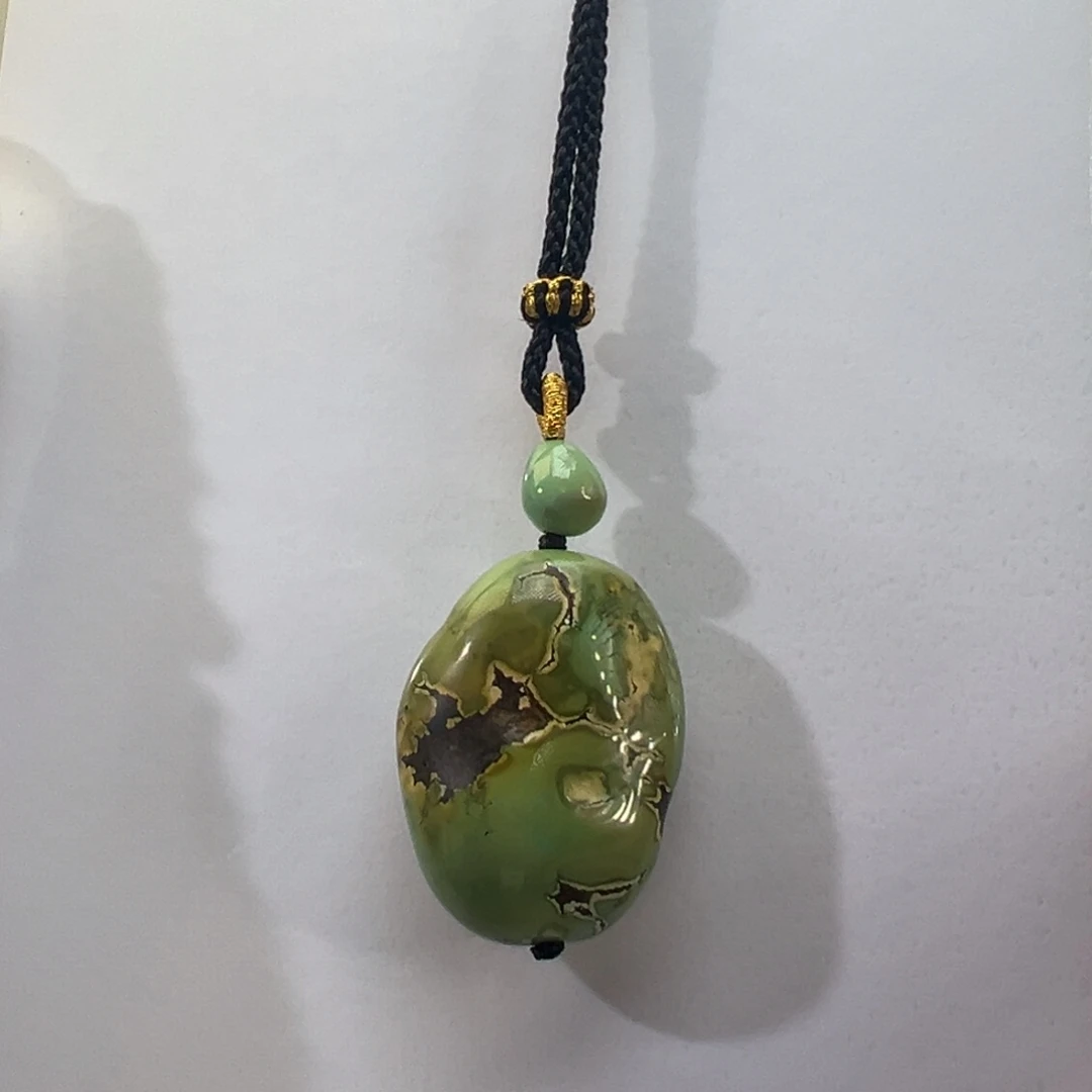 绿松石未镶嵌挂件
