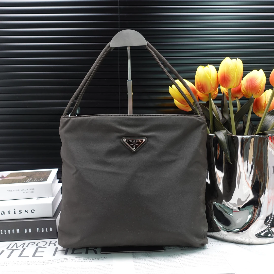 95新 Prada/普拉达 单肩包/T20161459