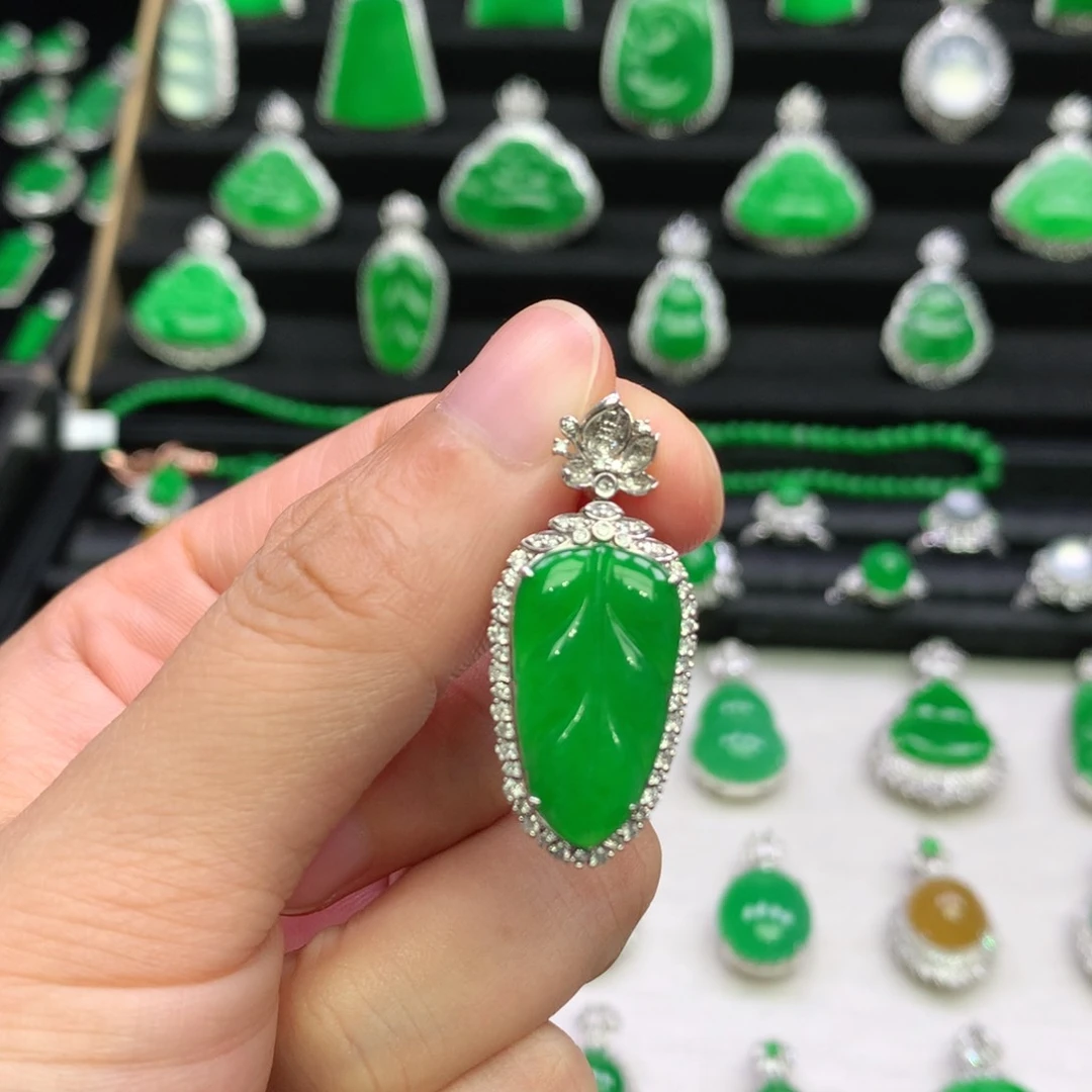 浙***塑翡翠18K金镶嵌吊坠(不含链)