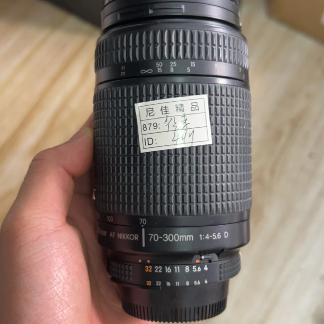 9新 尼康 卡口 二手单反相机/镜头（无配件）