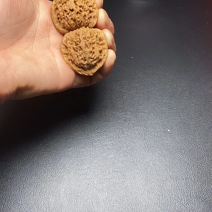 核桃38南疆石文玩核桃