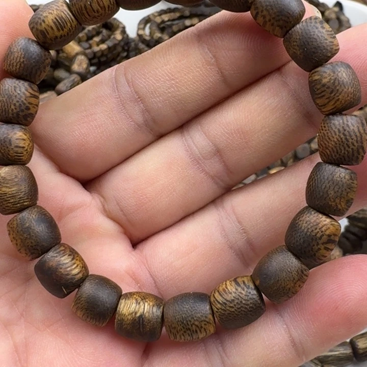 沉香手串张勺子手串7克