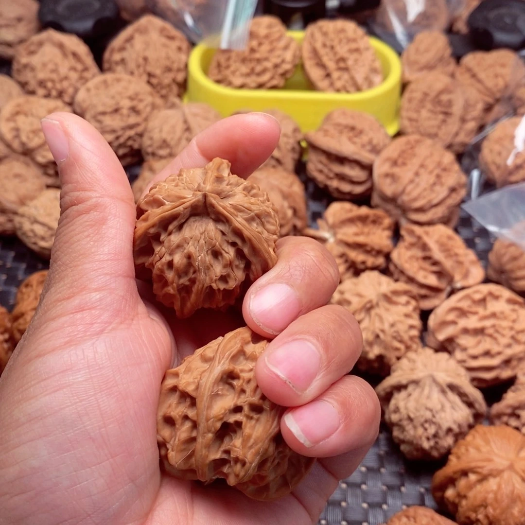 吊坠桃核德*文玩核桃