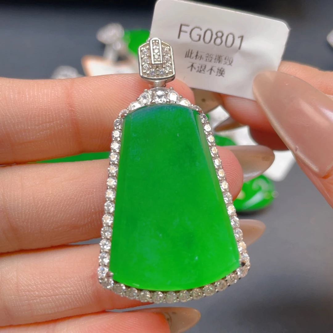 【闪购商品】颈饰银S925镶嵌翡翠翡翠