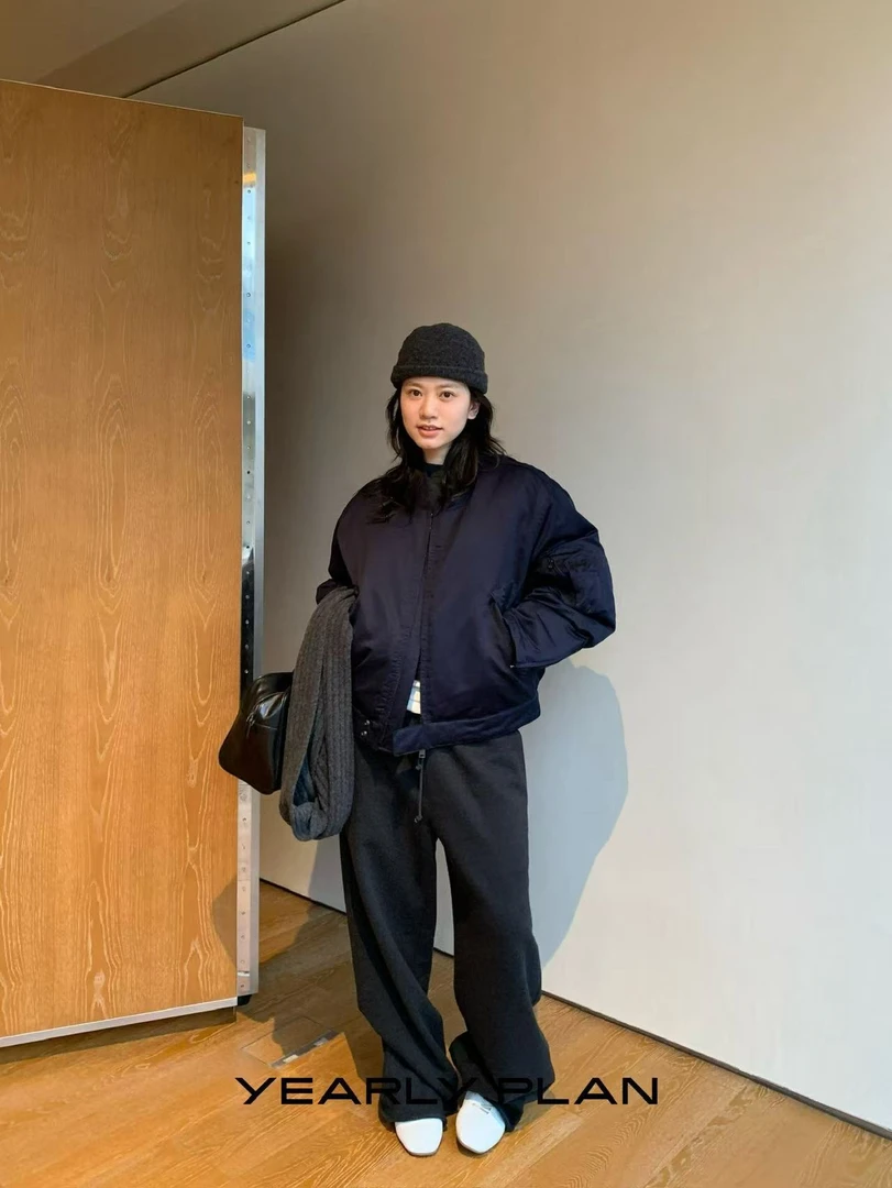 YEARLY PLAN.2025秋冬新款百搭休闲温暖舒适轻盈棒球服羽绒衣2672