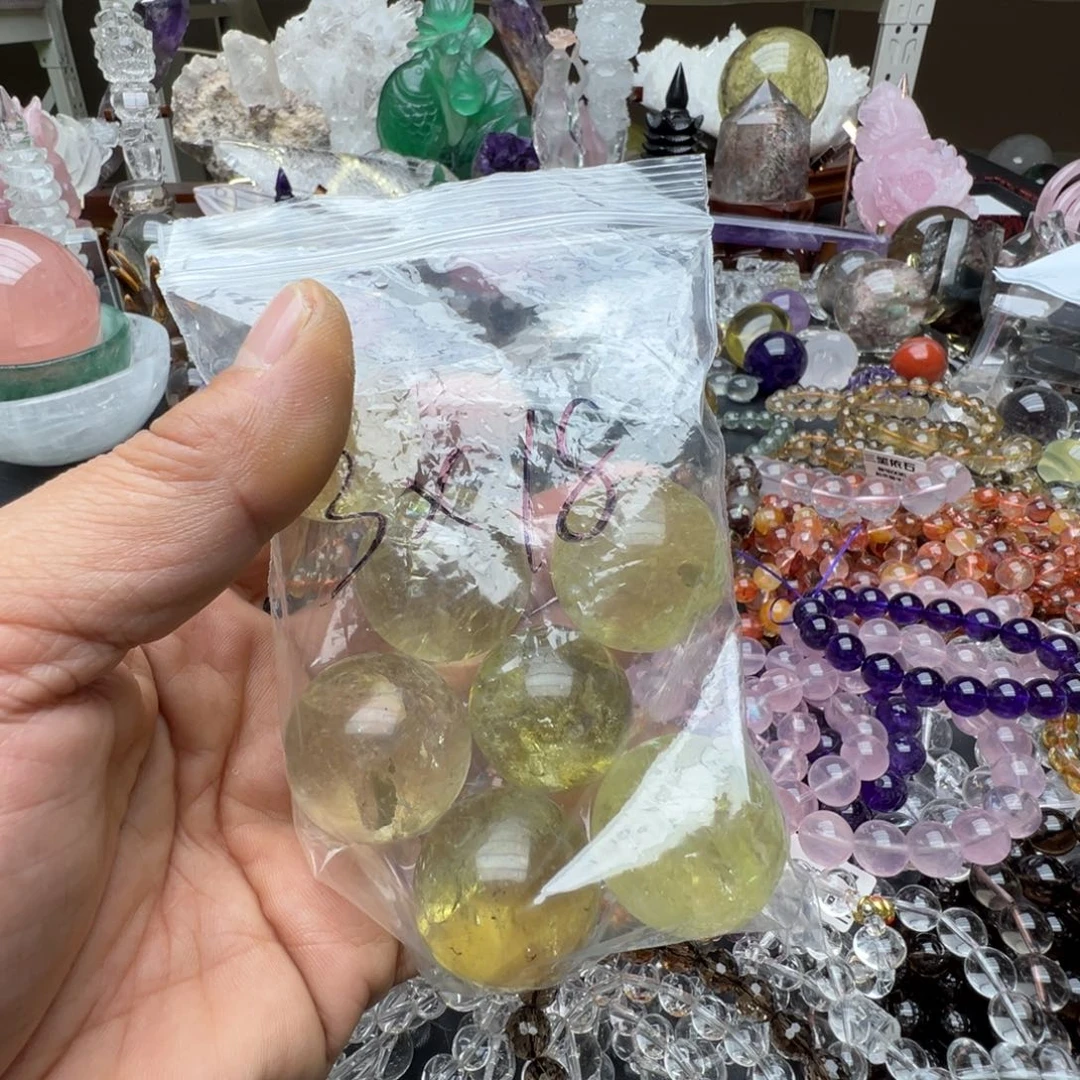 水晶摆件未镶嵌徐****?七个黄水晶球