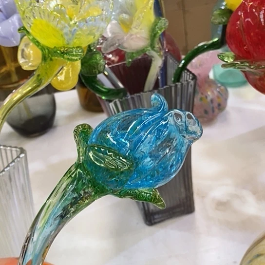 琉璃花瓶高45厘米宽6厘米