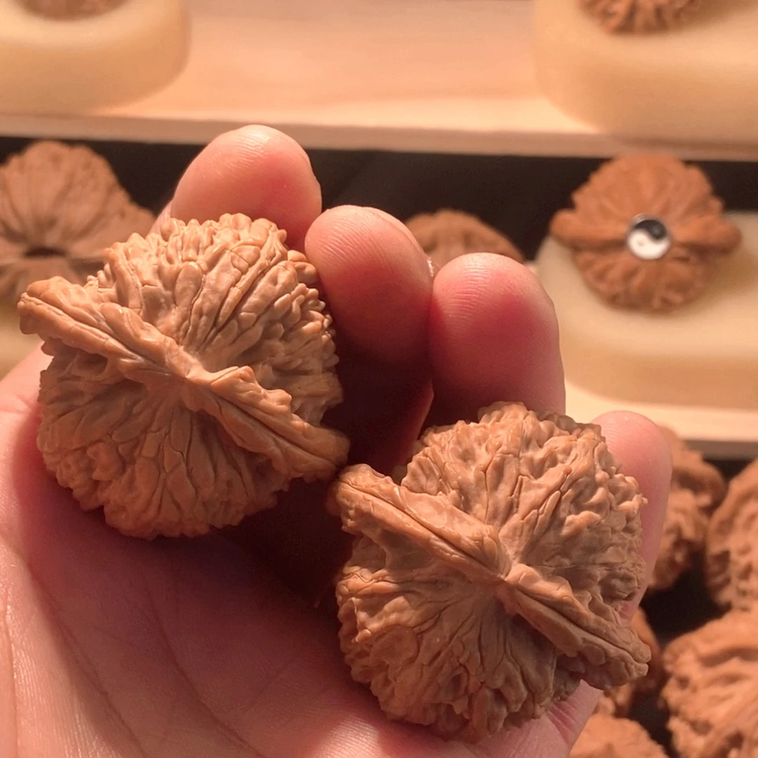 吊坠文玩核桃44球白