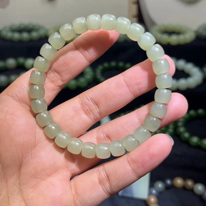 和田玉未镶嵌手链卡8