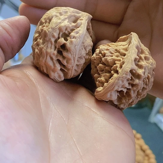 【闪购商品】把件文玩核桃44蛇头