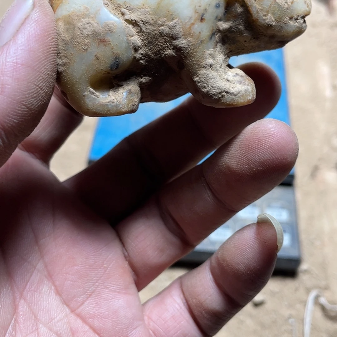 和田玉(糖玉)未镶嵌颈饰