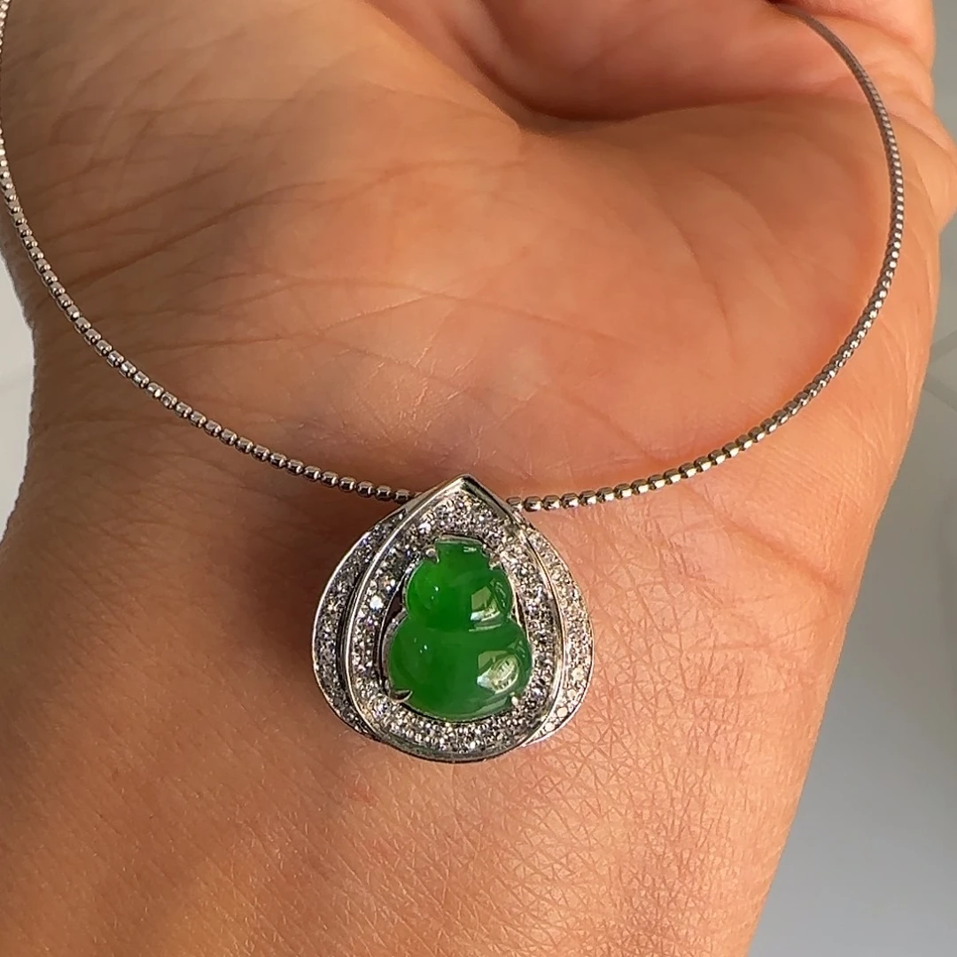 翡翠颈饰18K金镶嵌蜗**饵葫芦