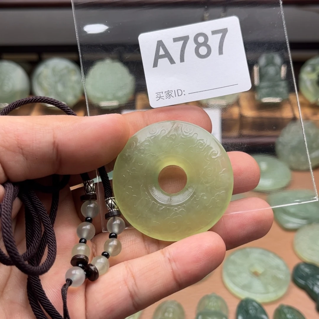 蛇纹石玉未镶嵌颈饰?**?