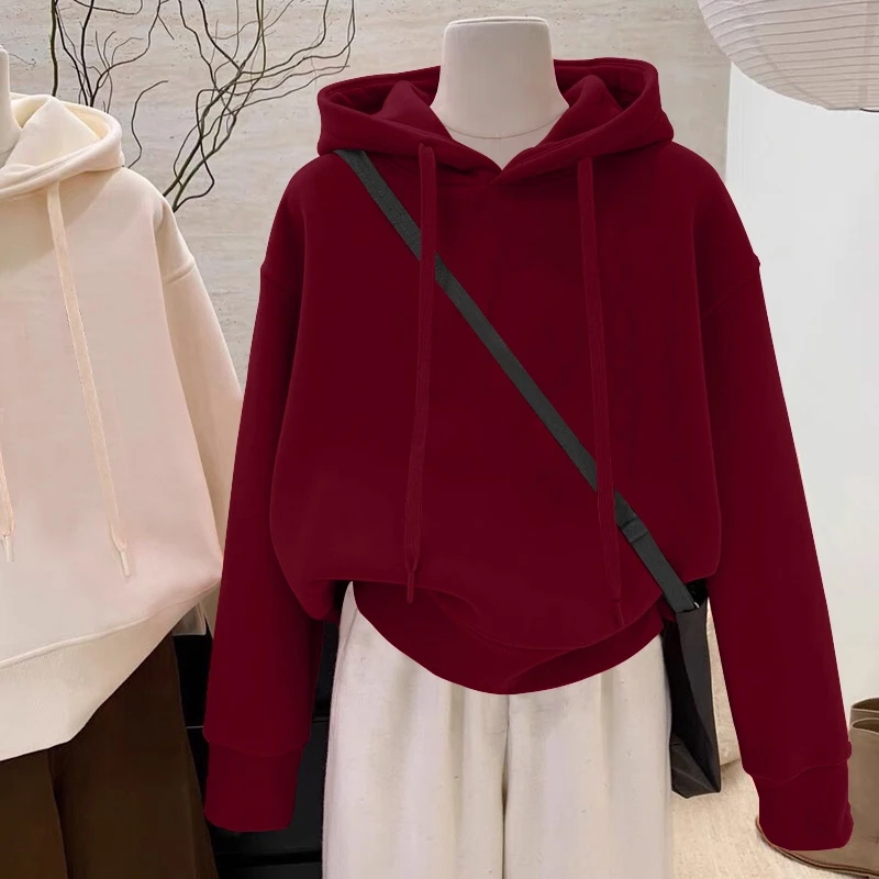 设计感小众秋冬新款2026酒红色连帽卫衣女加绒洋气宽松韩版外套潮