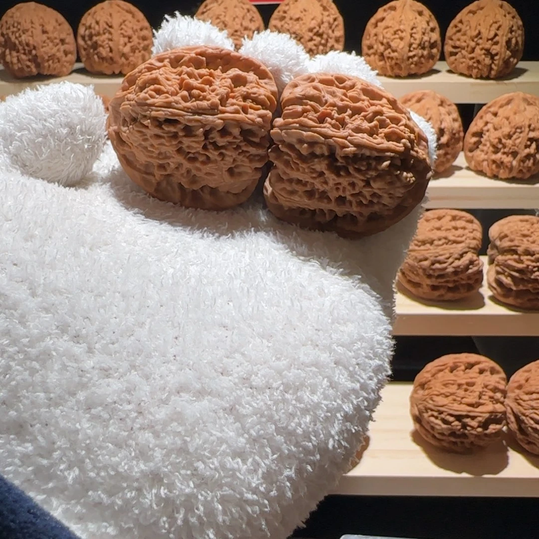 吃***根文玩核桃吊坠43全家福