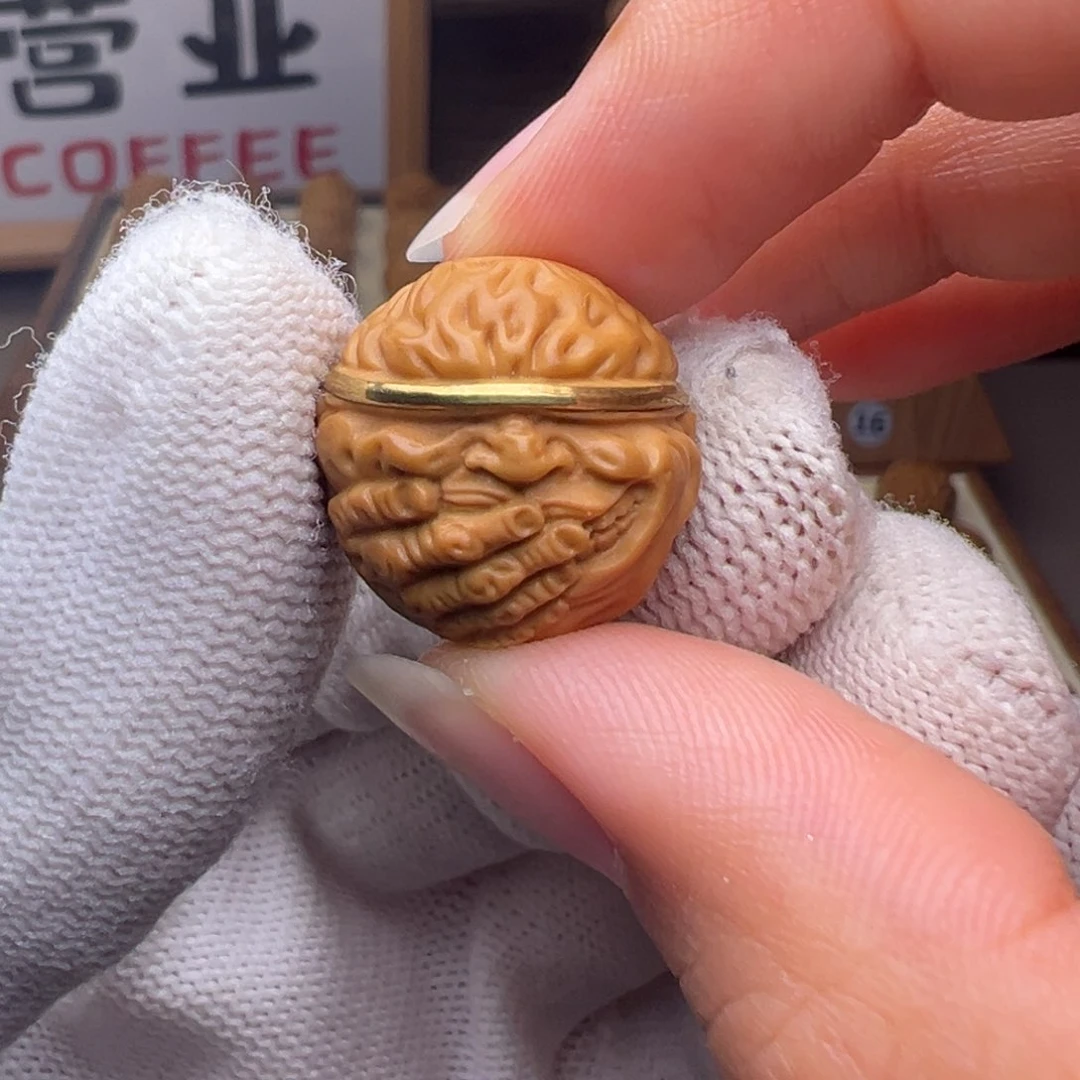 文玩核桃把件镶嵌款笑而不语18左右尺寸全品有正常封口线