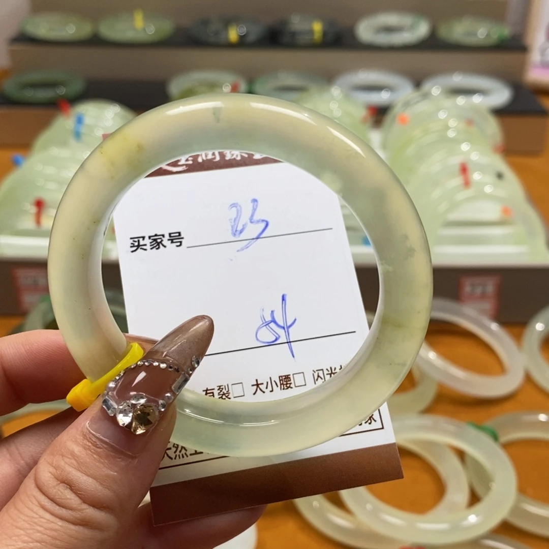 啷***啷未镶嵌蛇纹石玉手镯