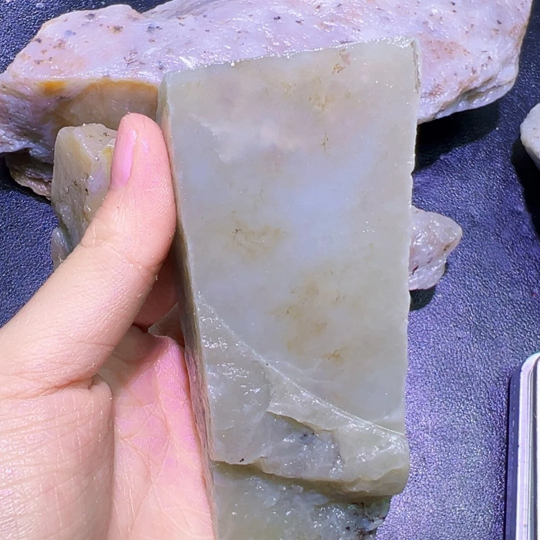 和田玉（糖玉）未镶嵌珠宝半成品