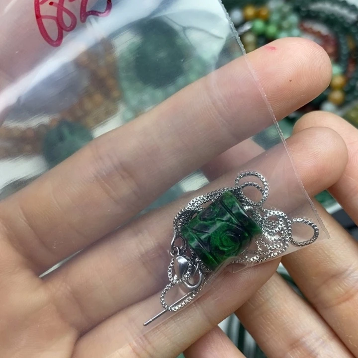 颈饰未镶嵌翡翠西**家