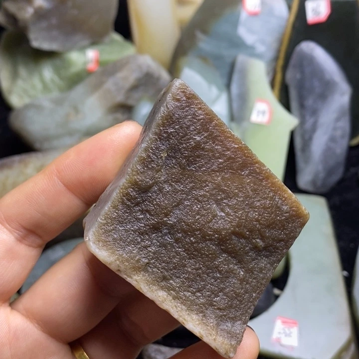 和田玉（糖玉）未镶嵌挂件